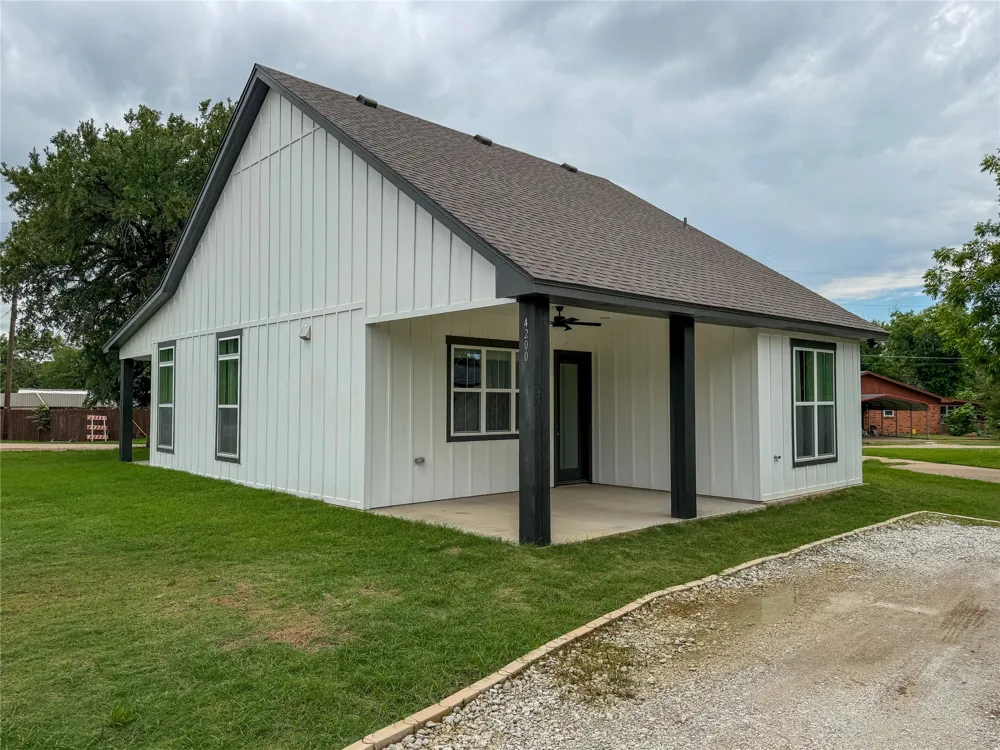 4200 Williams Road Bellmead, TX 76705