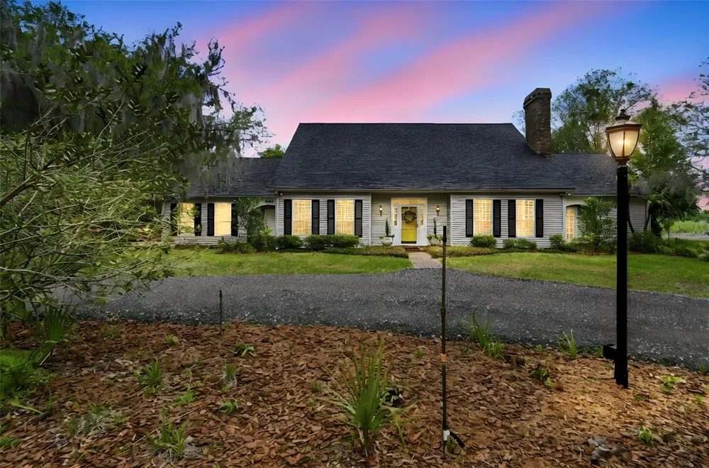 1245 WESTOAK DRIVE Deland, FL 32720
