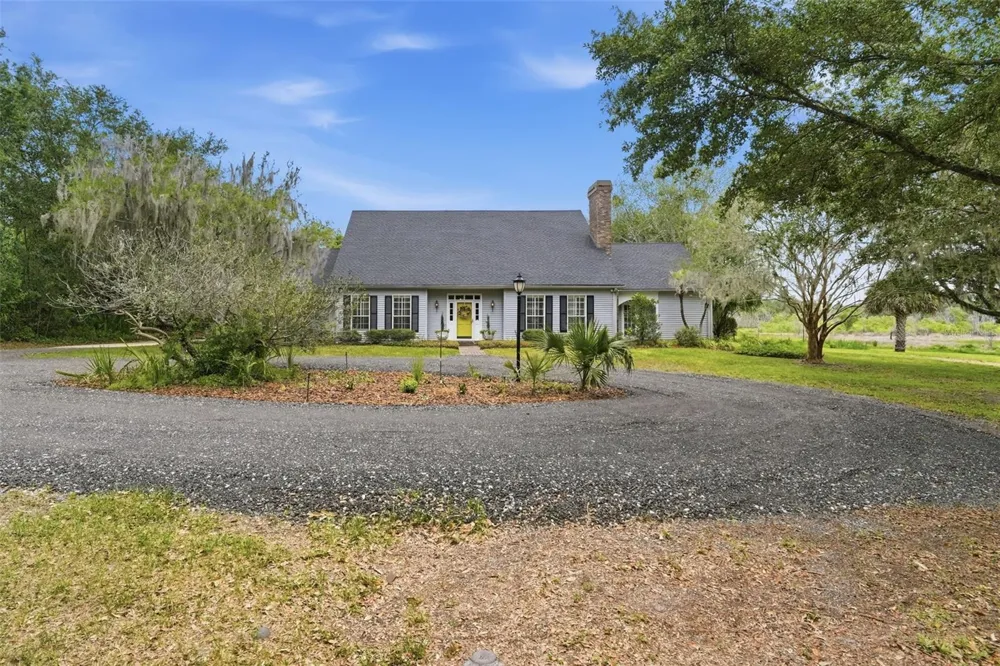 1245 WESTOAK DRIVE Deland, FL 32720