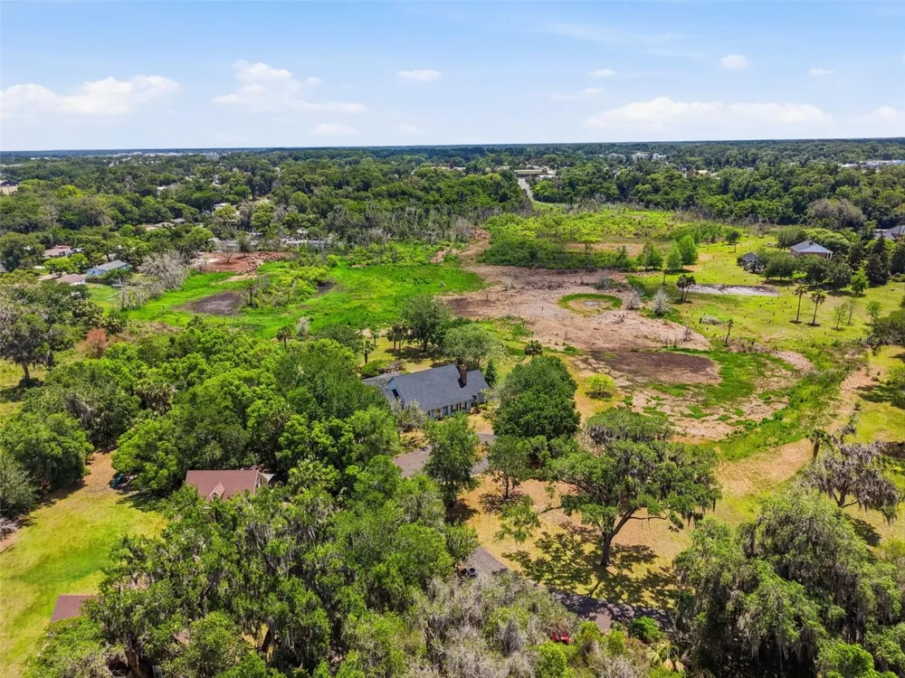 1245 WESTOAK DRIVE Deland, FL 32720