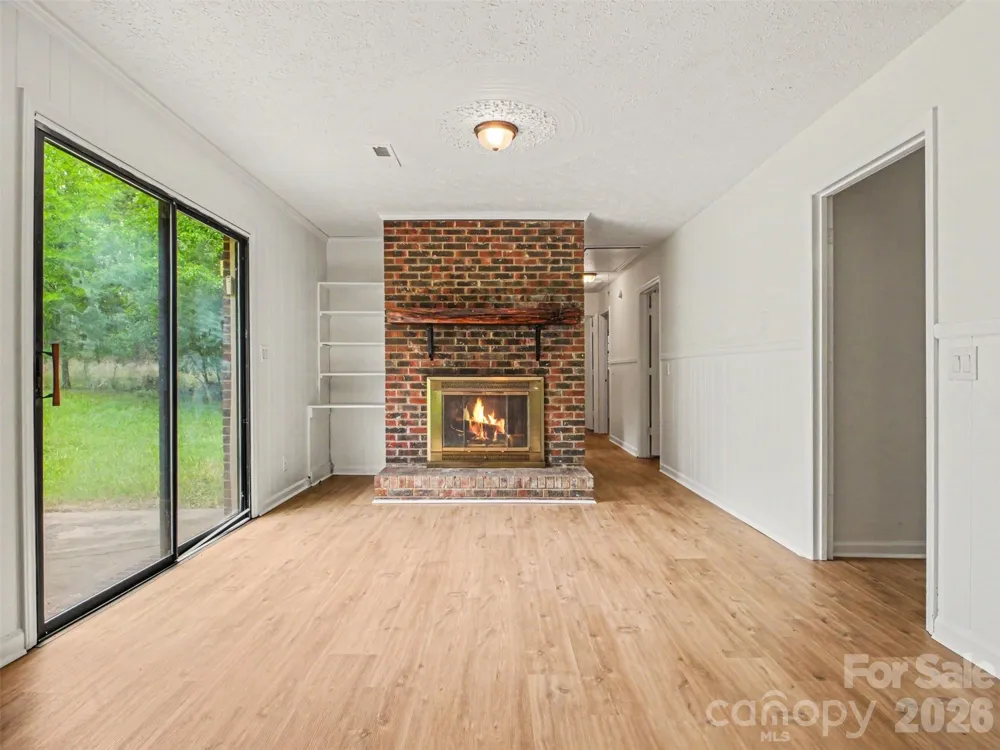 211 Lakeview Road Cherryville, NC 28021