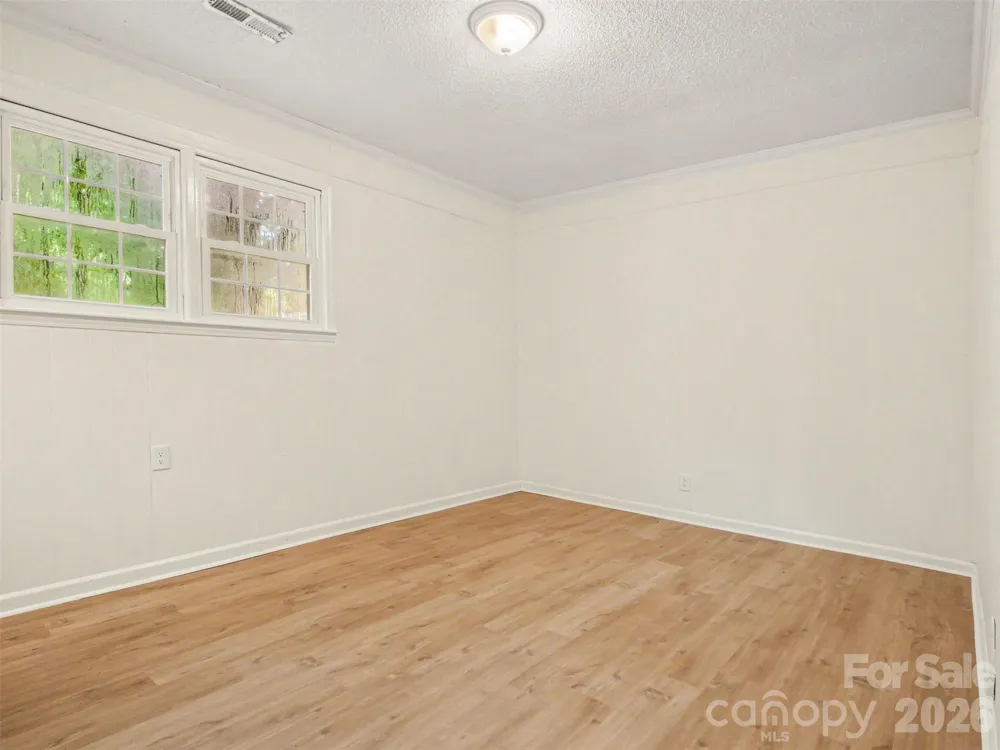 211 Lakeview Road Cherryville, NC 28021