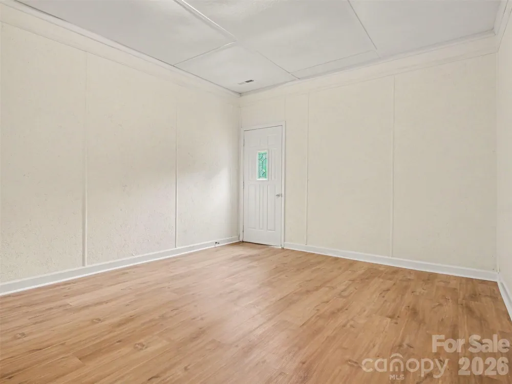 211 Lakeview Road Cherryville, NC 28021