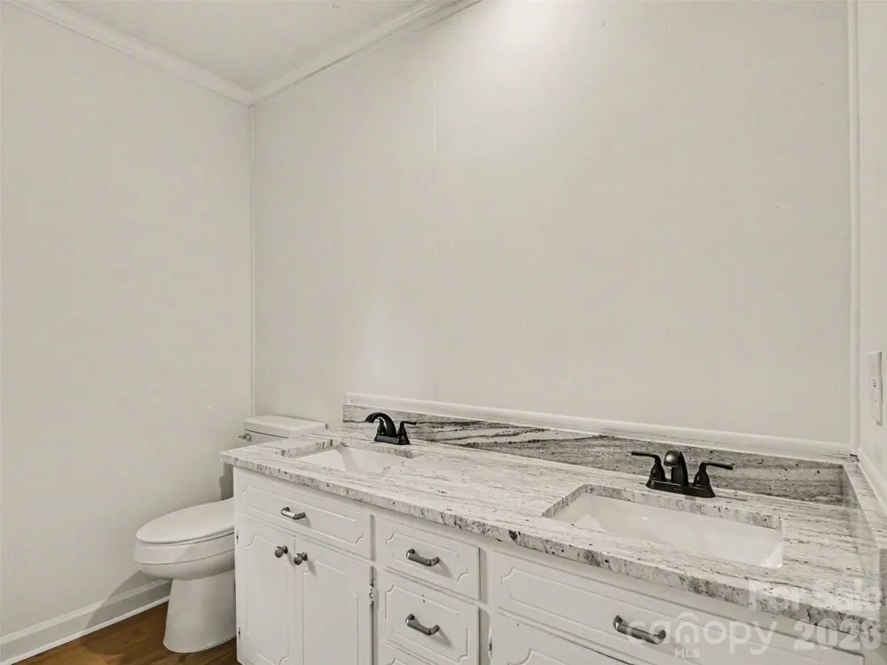 211 Lakeview Road Cherryville, NC 28021