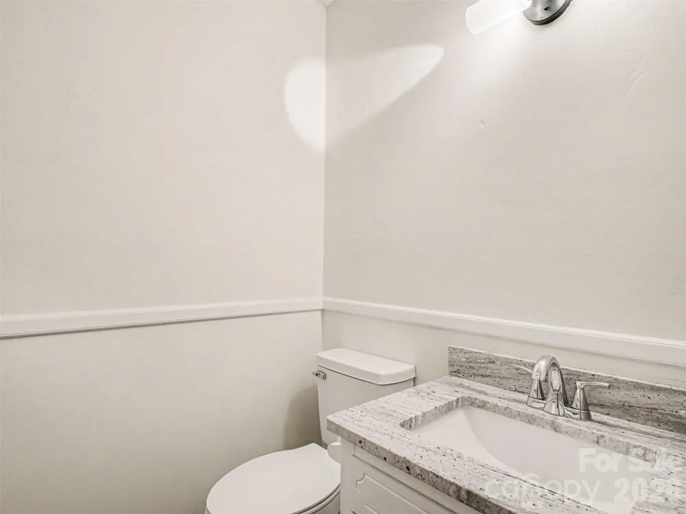211 Lakeview Road Cherryville, NC 28021