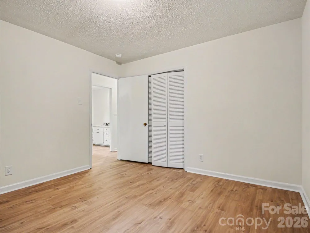 211 Lakeview Road Cherryville, NC 28021