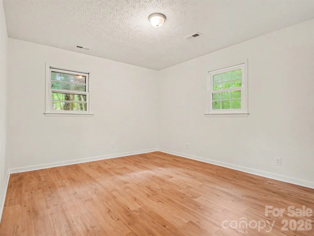 211 Lakeview Road Cherryville, NC 28021