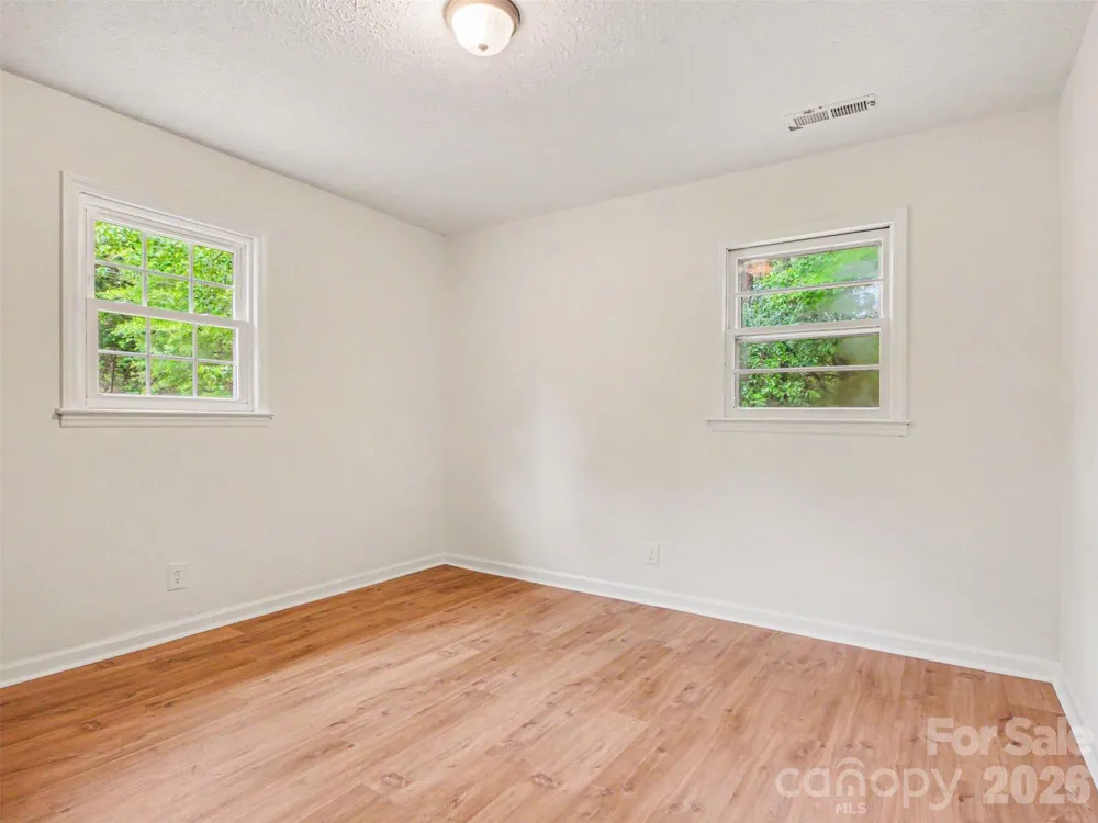 211 Lakeview Road Cherryville, NC 28021