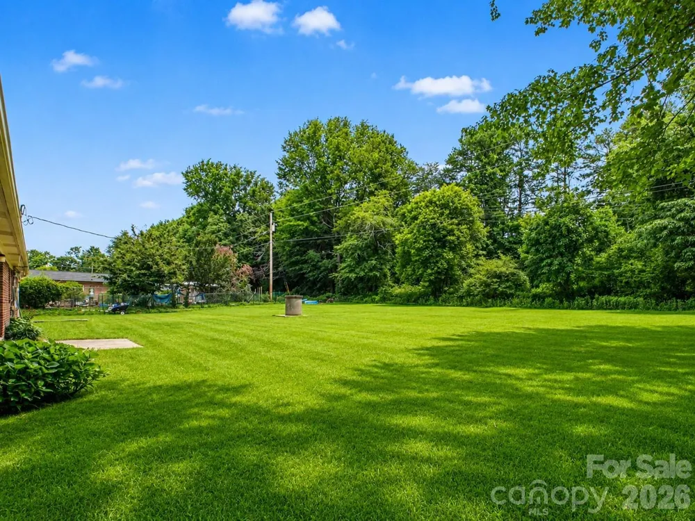 211 Lakeview Road Cherryville, NC 28021