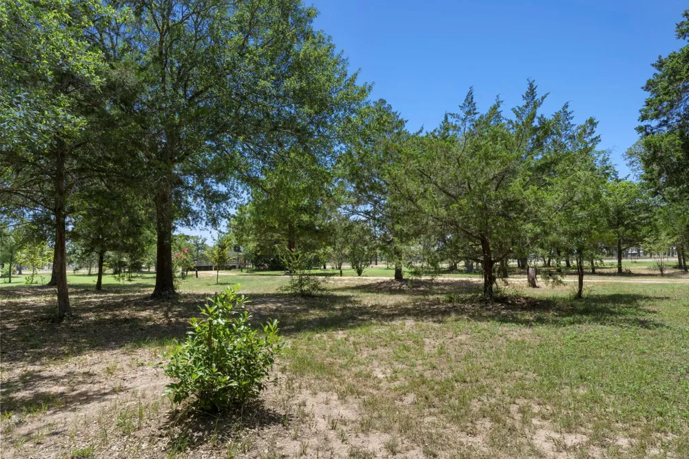 1071 Blacksmith Farm Lane Weimar, TX 78962