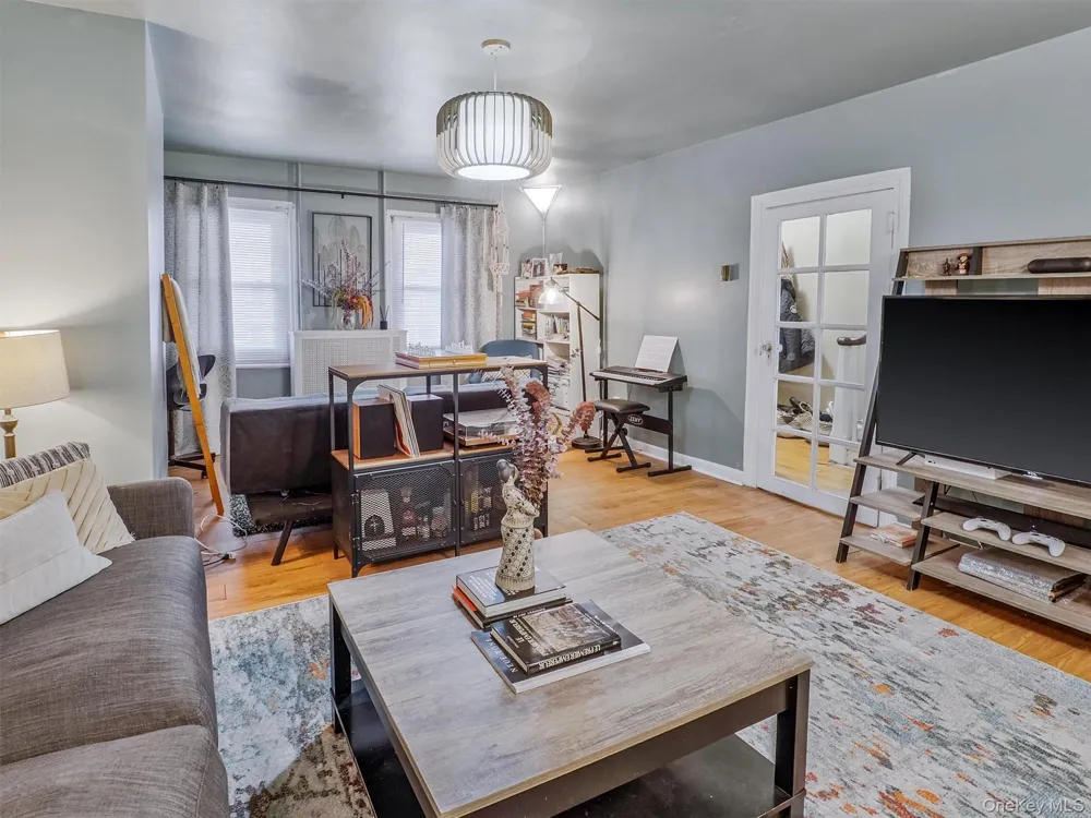86 Harrison Street Staten Island, NY 10304