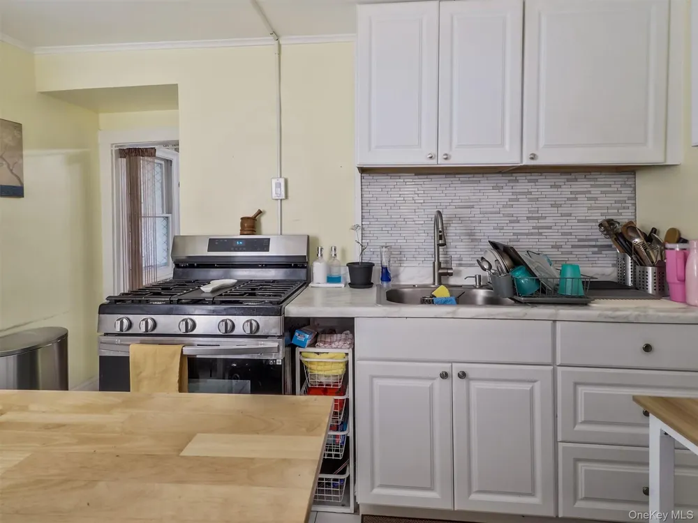 86 Harrison Street Staten Island, NY 10304