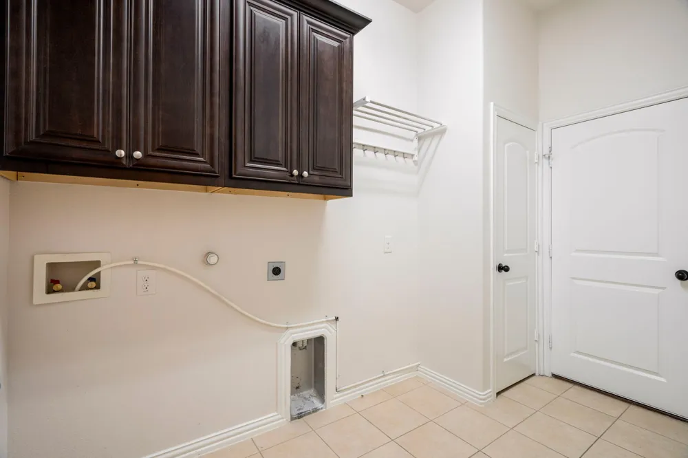 6908 Badlands Drive McKinney, TX 75070