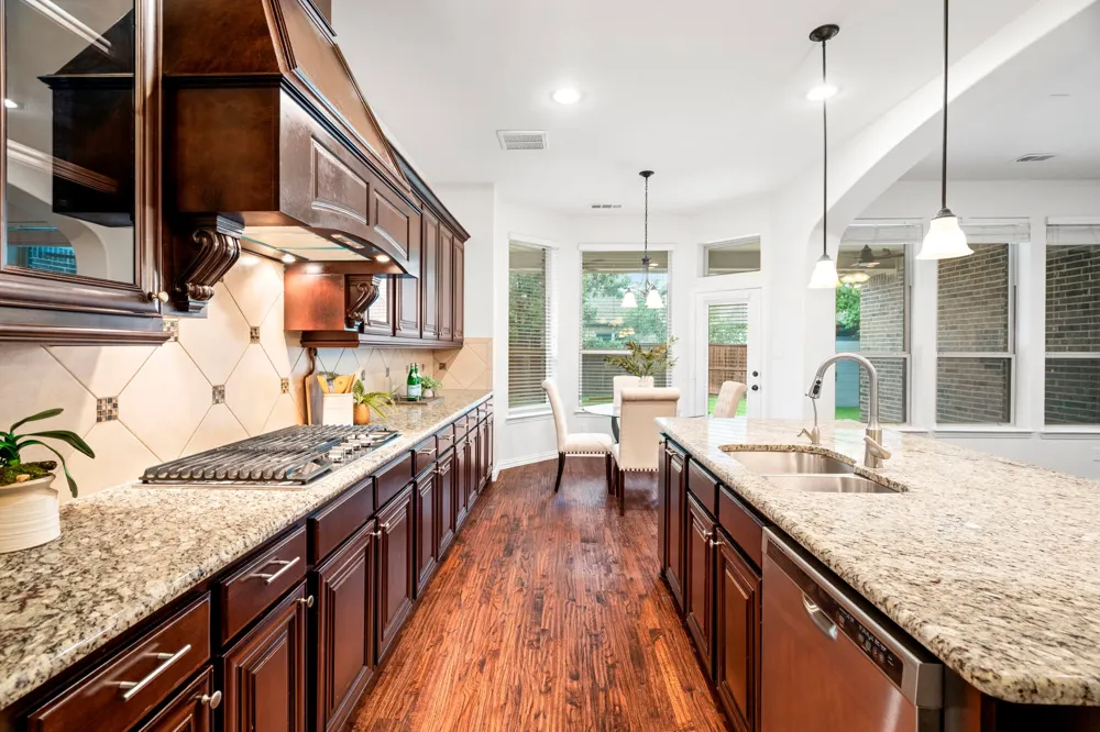 6908 Badlands Drive McKinney, TX 75070
