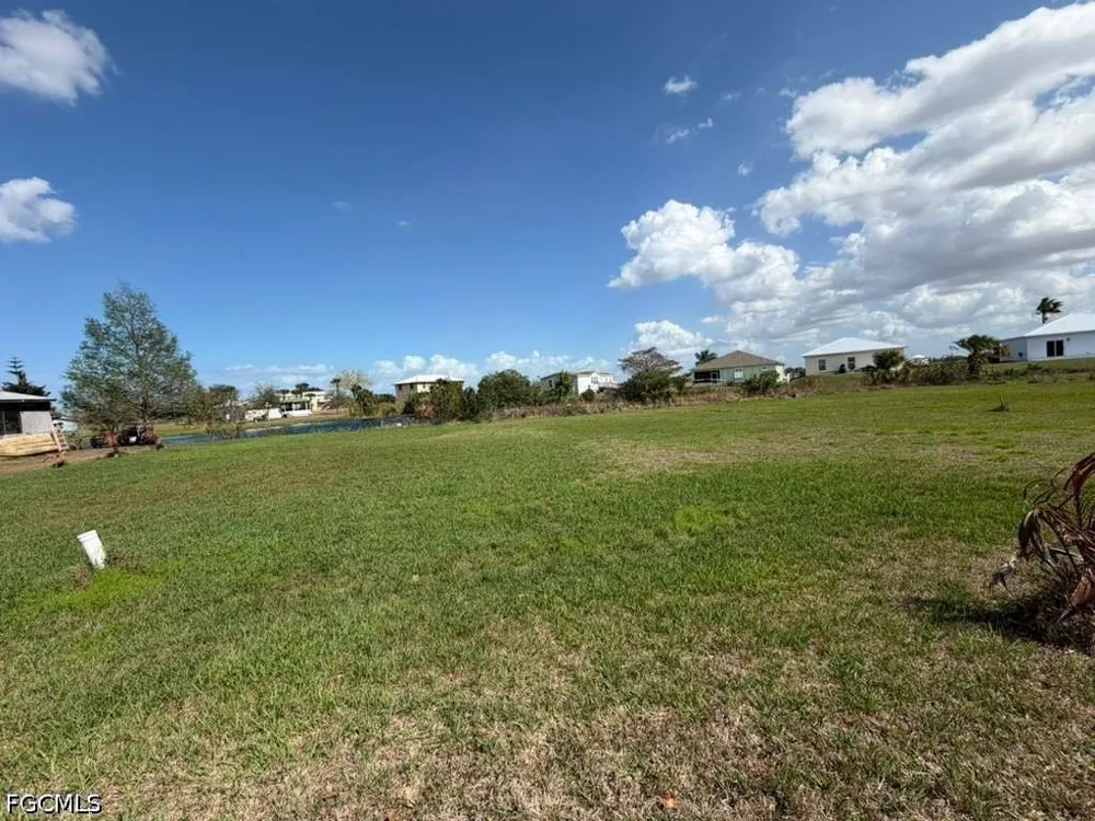 Meyerchick Drive SW Moore Haven, FL 33471
