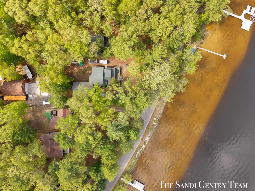 6633 Bass Lake Boulevard Pentwater, MI 49449