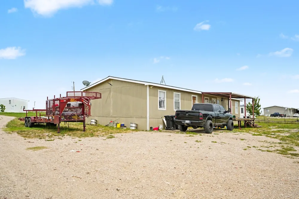 4780 County Road 4101 Kaufman, TX 75142