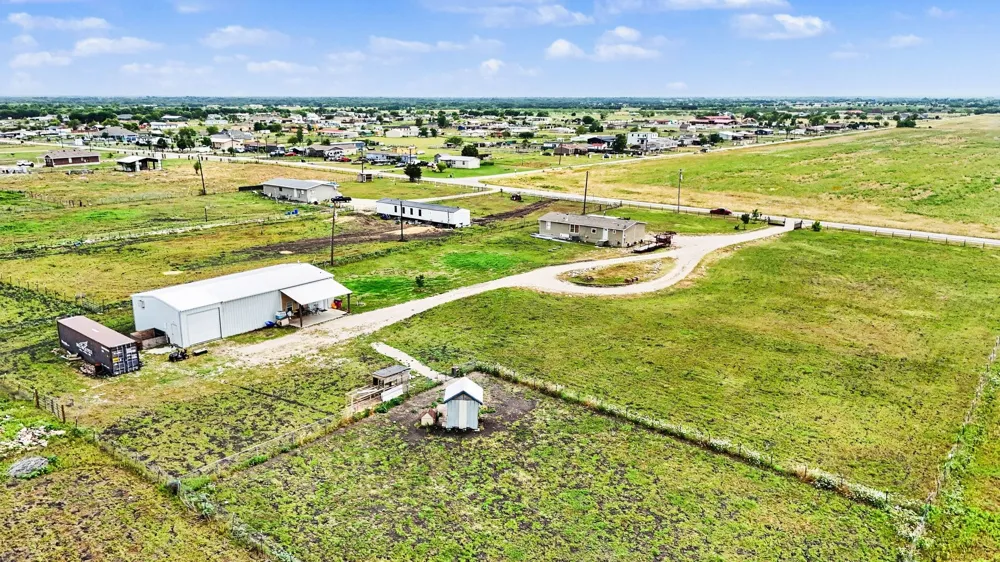 4780 County Road 4101 Kaufman, TX 75142