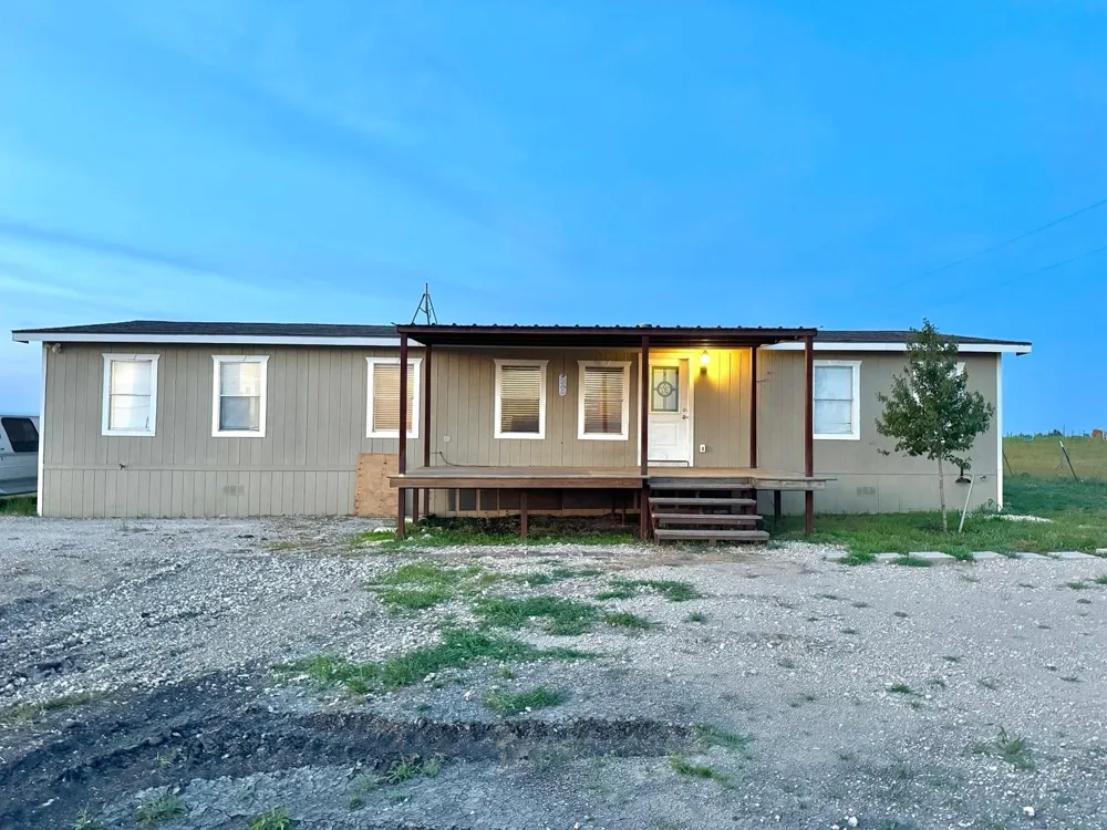4780 County Road 4101 Kaufman, TX 75142