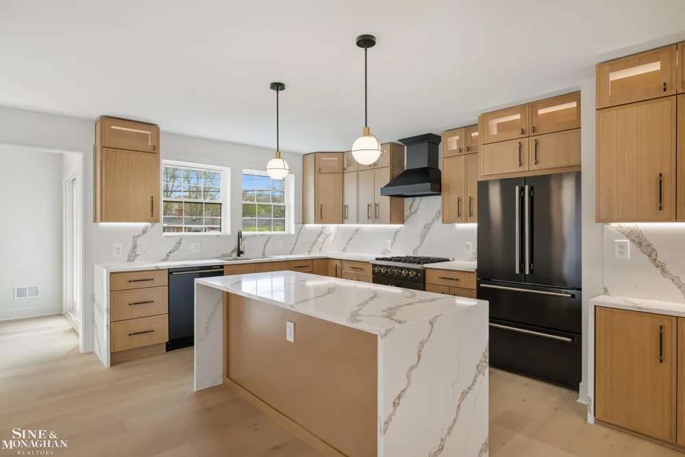 773 Hawthorne Road Grosse Pointe Woods City, MI 48236