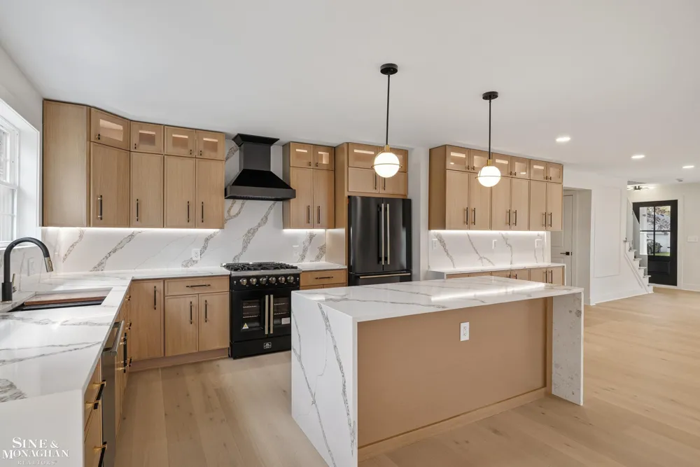 773 Hawthorne Road Grosse Pointe Woods City, MI 48236