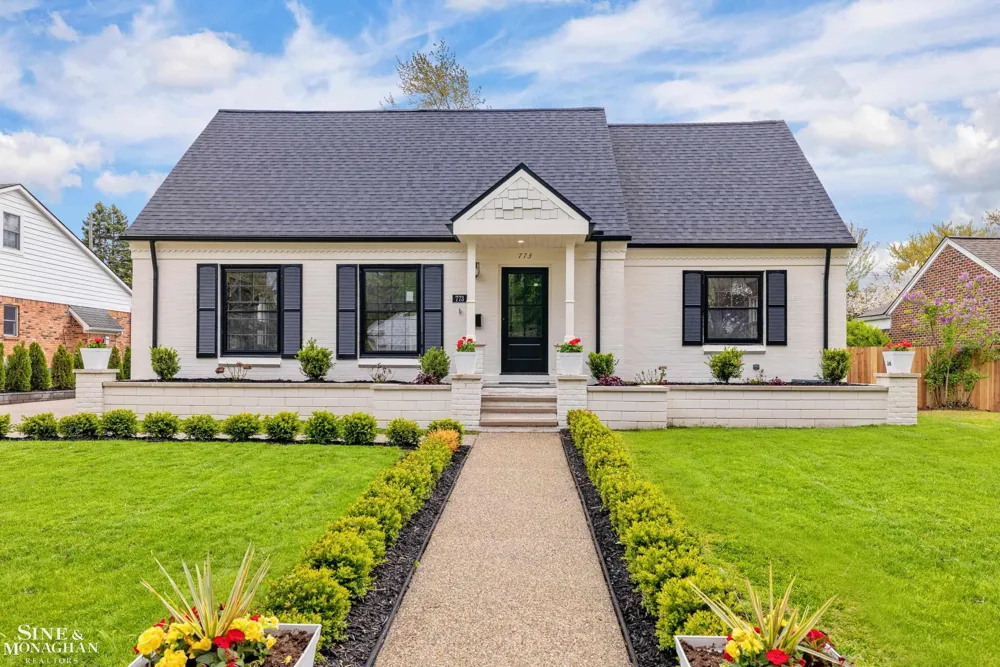773 Hawthorne Road Grosse Pointe Woods City, MI 48236