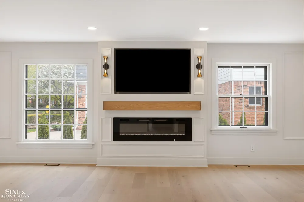 773 Hawthorne Road Grosse Pointe Woods City, MI 48236