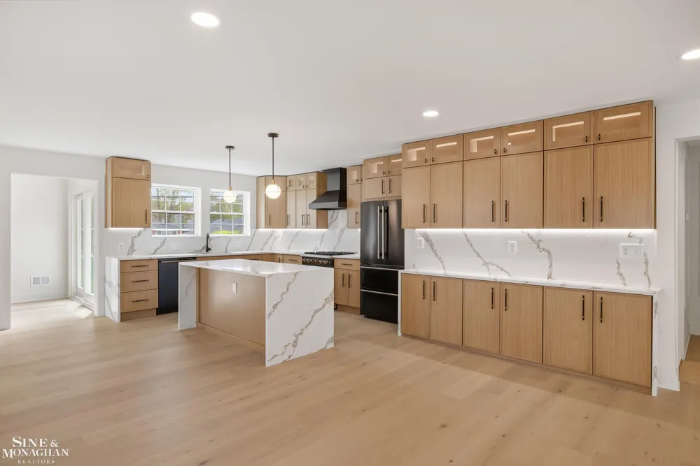 773 Hawthorne Road Grosse Pointe Woods City, MI 48236