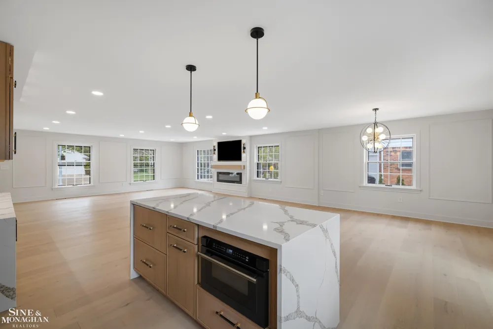 773 Hawthorne Road Grosse Pointe Woods City, MI 48236