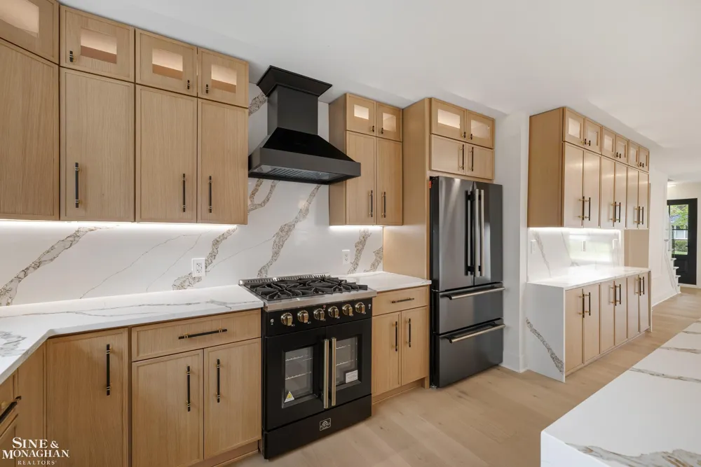 773 Hawthorne Road Grosse Pointe Woods City, MI 48236