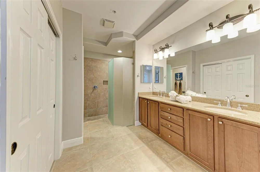 1121 RIVERSCAPE STREET #1121 Bradenton, FL 34208