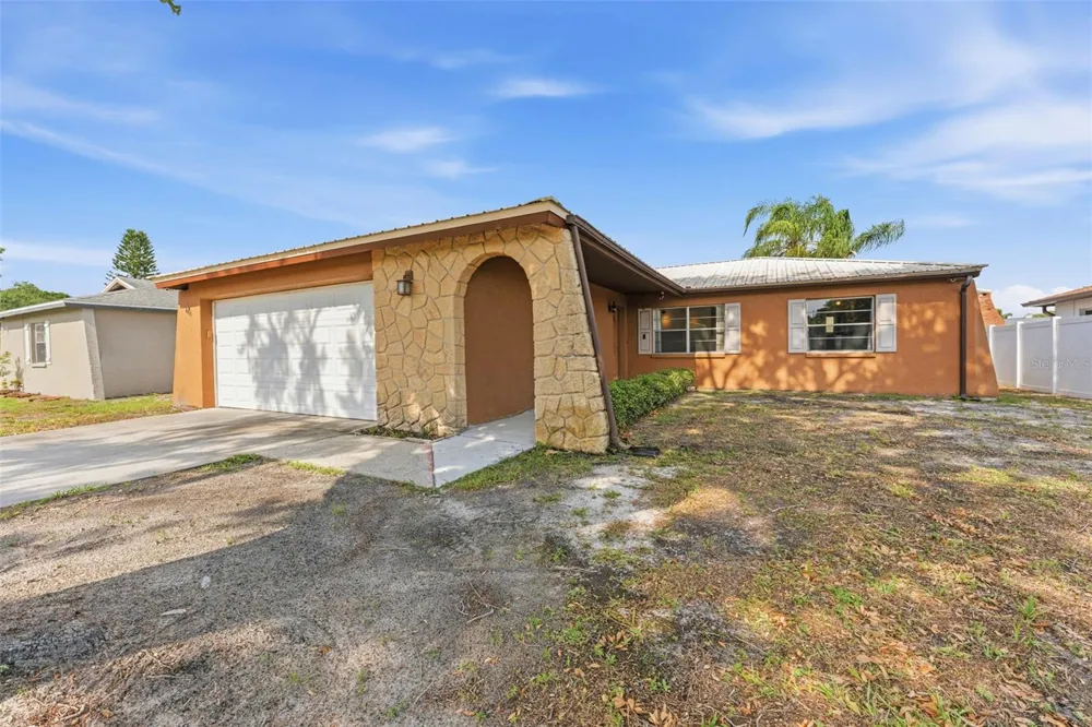 611 TANGERINE DRIVE Oldsmar, FL 34677