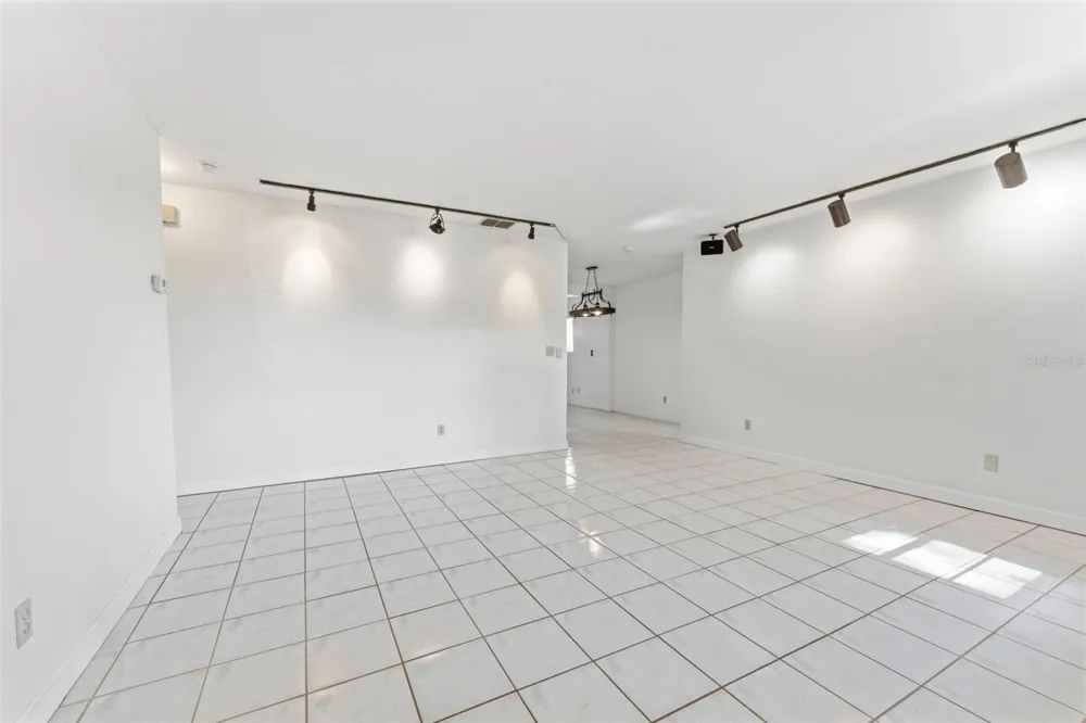 611 TANGERINE DRIVE Oldsmar, FL 34677