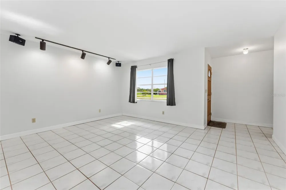 611 TANGERINE DRIVE Oldsmar, FL 34677