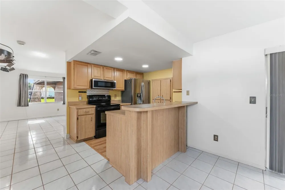 611 TANGERINE DRIVE Oldsmar, FL 34677