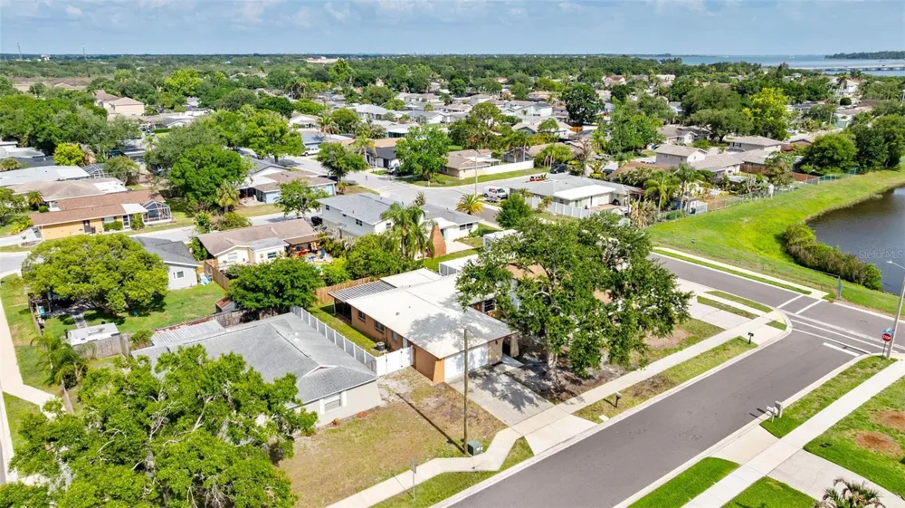 611 TANGERINE DRIVE Oldsmar, FL 34677