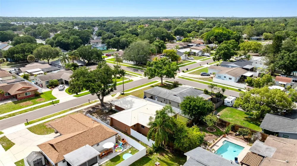 611 TANGERINE DRIVE Oldsmar, FL 34677
