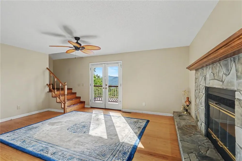 734 Long Laurel Ridge Drive Lakemont, GA 30552