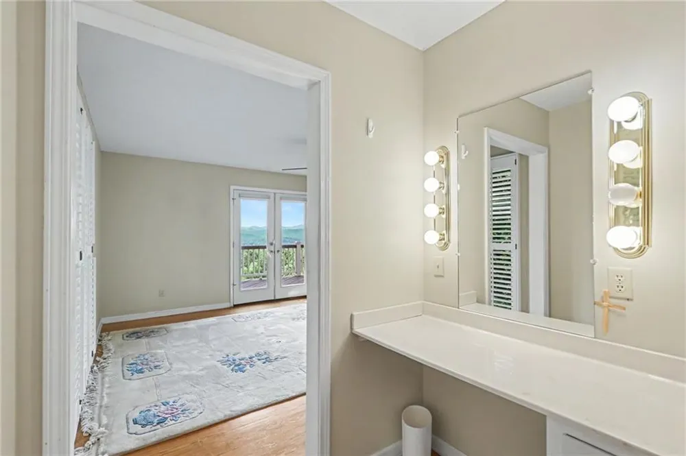 734 Long Laurel Ridge Drive Lakemont, GA 30552