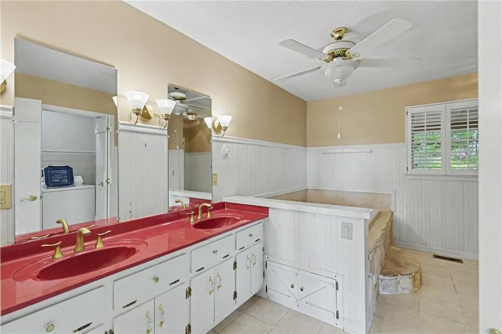 734 Long Laurel Ridge Drive Lakemont, GA 30552