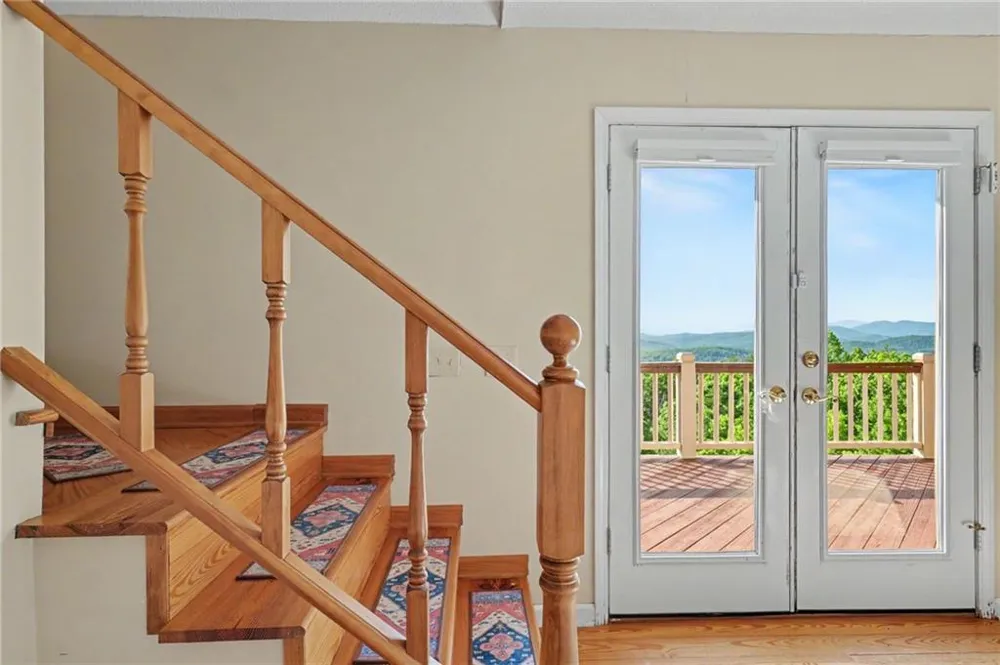 734 Long Laurel Ridge Drive Lakemont, GA 30552