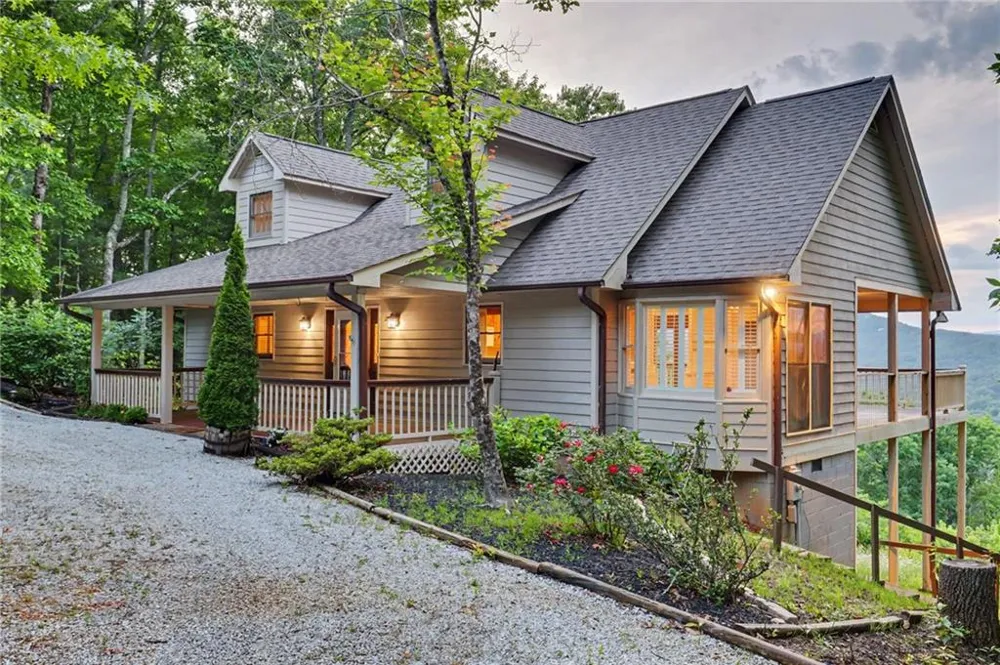 734 Long Laurel Ridge Drive Lakemont, GA 30552