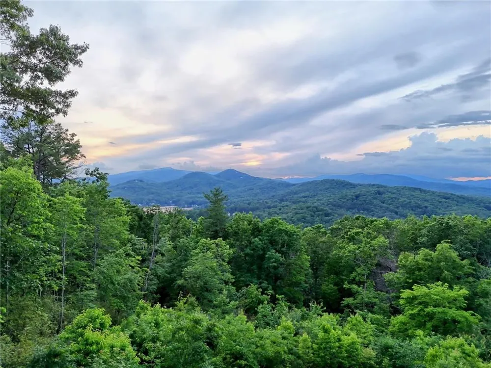 734 Long Laurel Ridge Drive Lakemont, GA 30552