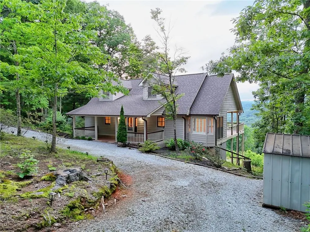 734 Long Laurel Ridge Drive Lakemont, GA 30552