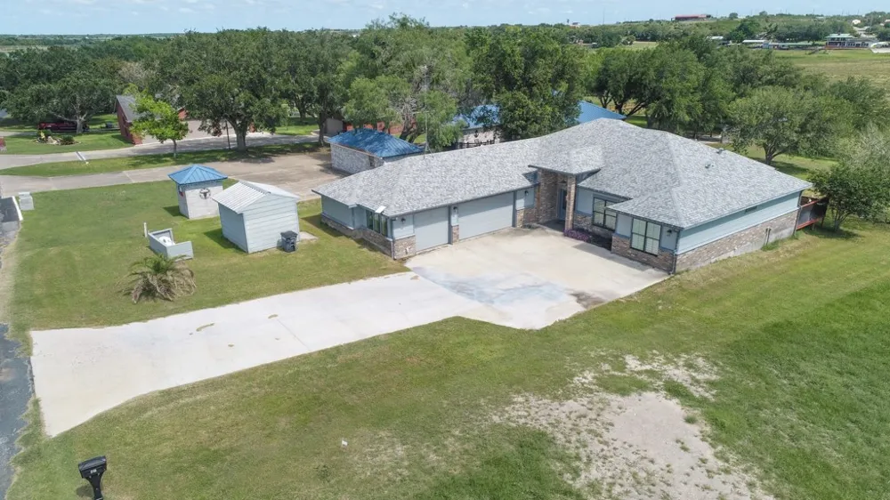 313 Lakeshore Drive Sandia, TX 78383