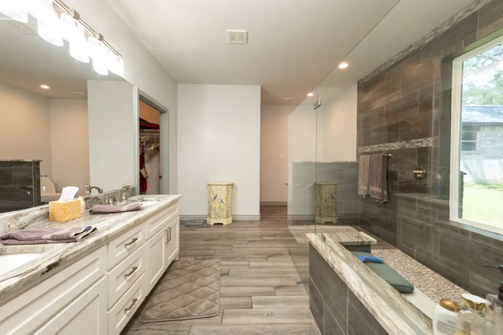 313 Lakeshore Drive Sandia, TX 78383