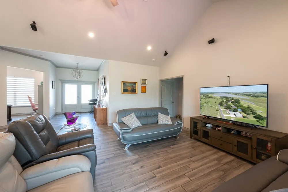 313 Lakeshore Drive Sandia, TX 78383