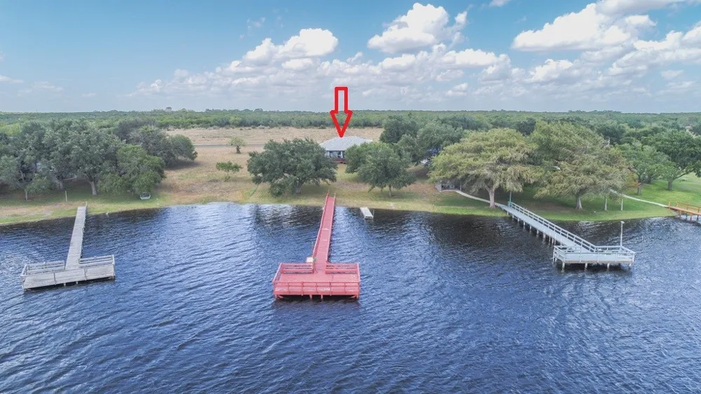 313 Lakeshore Drive Sandia, TX 78383