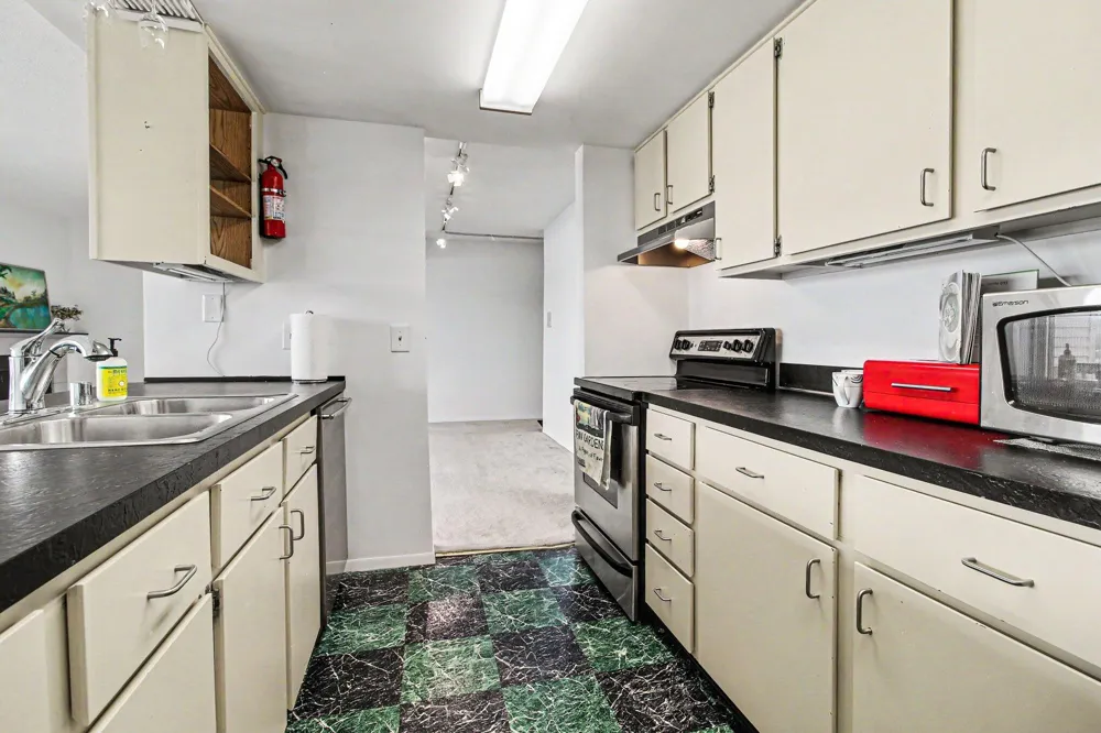 804 Cliffs Drive #205 F Ypsilanti Charter Township, MI 48198
