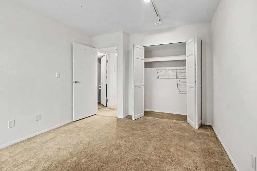 804 Cliffs Drive #205 F Ypsilanti Charter Township, MI 48198